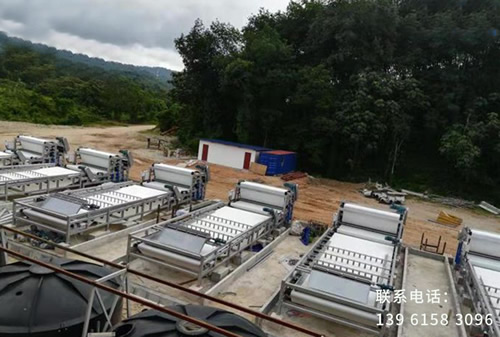 <b>水洗沙場泥漿脫水機設備安裝調(diào)試完成</b>